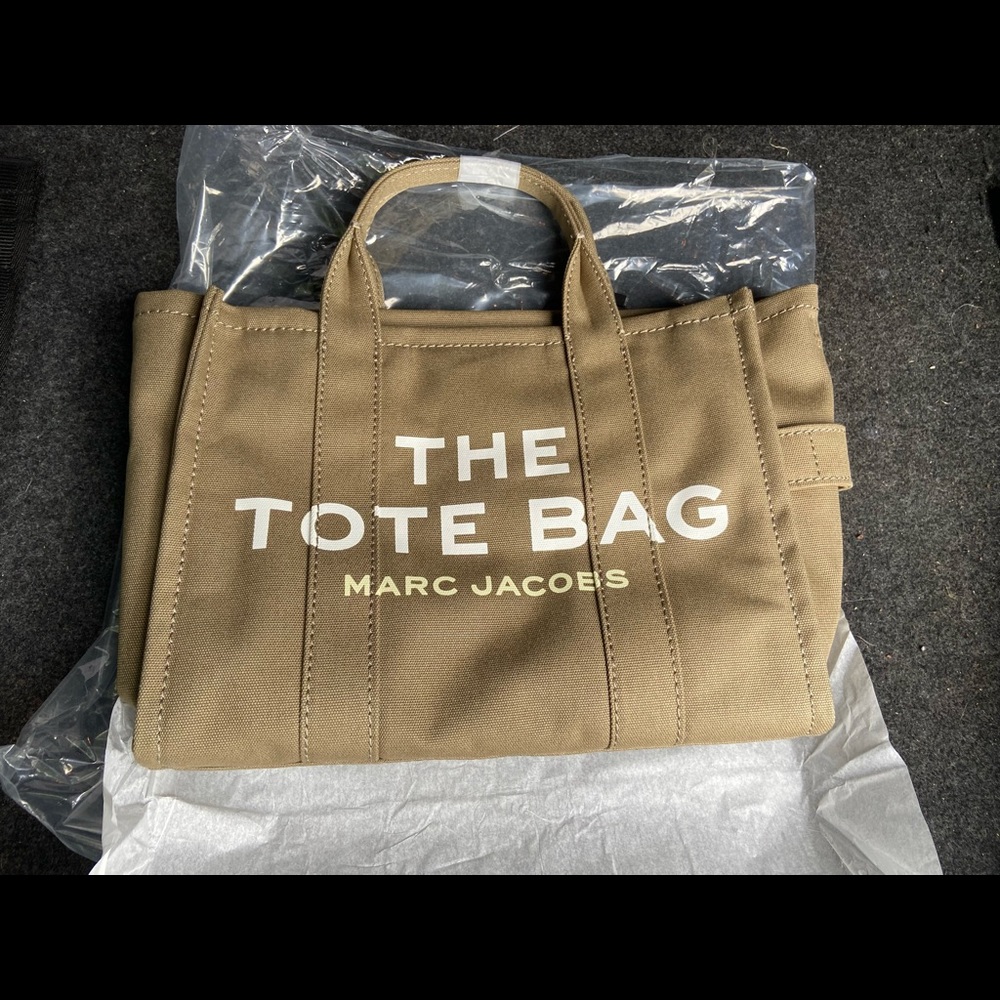The tote bag Marc Jacobs